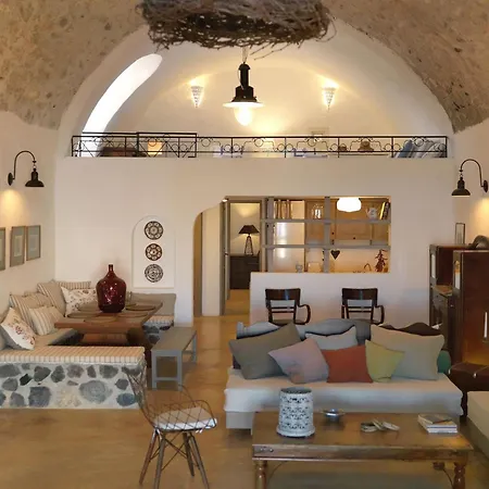 Gorgeous Santorini | 2 Bedrooms | Illumi | Spacious Terrace With Courtyard Views | Villa *