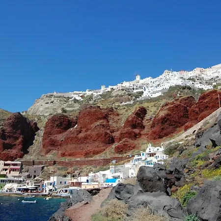 Gorgeous Santorini | 2 Bedrooms | Illumi | Spacious Terrace With Courtyard Views | Έξω Γωνιά